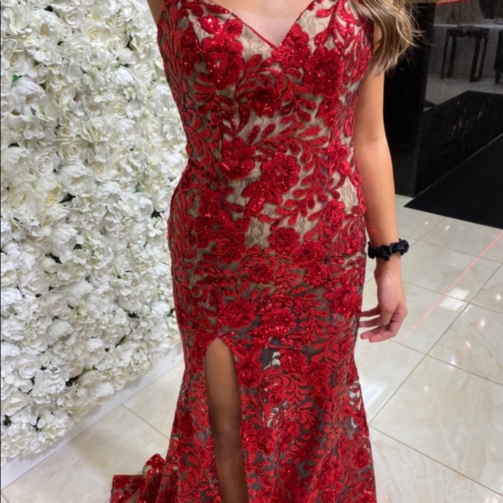 Beautiful red dress , brand new , size 2 - Picture 2 of 4